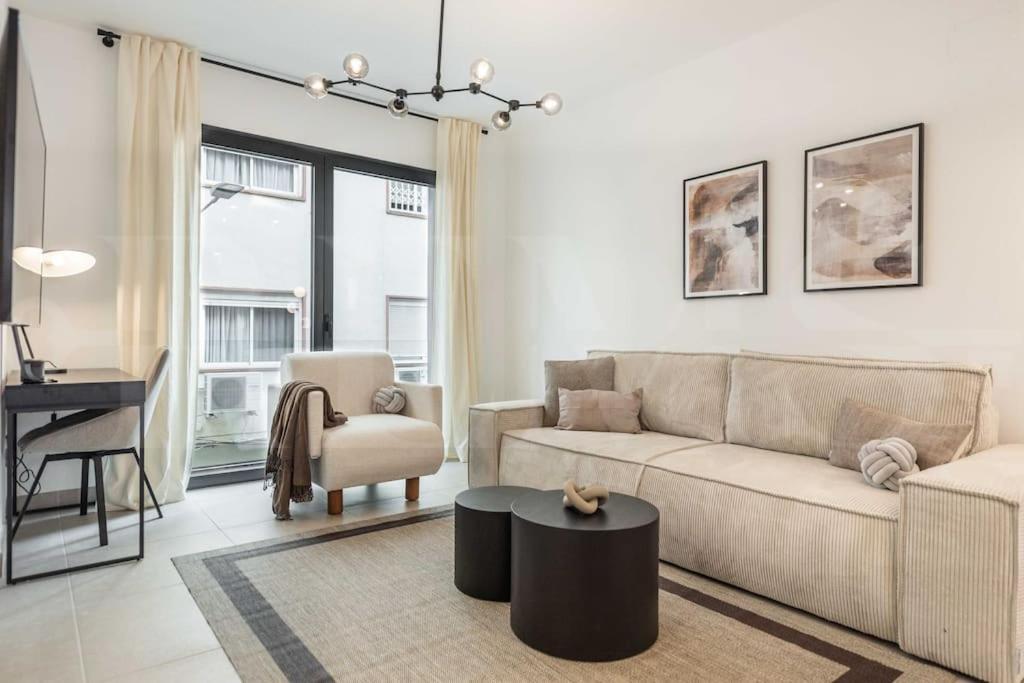 Modern Apartment With Patio & Parking By Rems 말라가 외부 사진