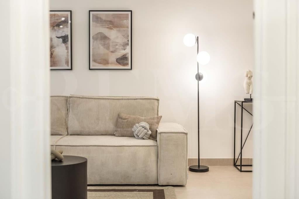 Modern Apartment With Patio & Parking By Rems 말라가 외부 사진