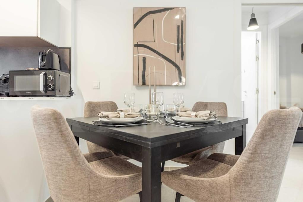 Modern Apartment With Patio & Parking By Rems 말라가 외부 사진